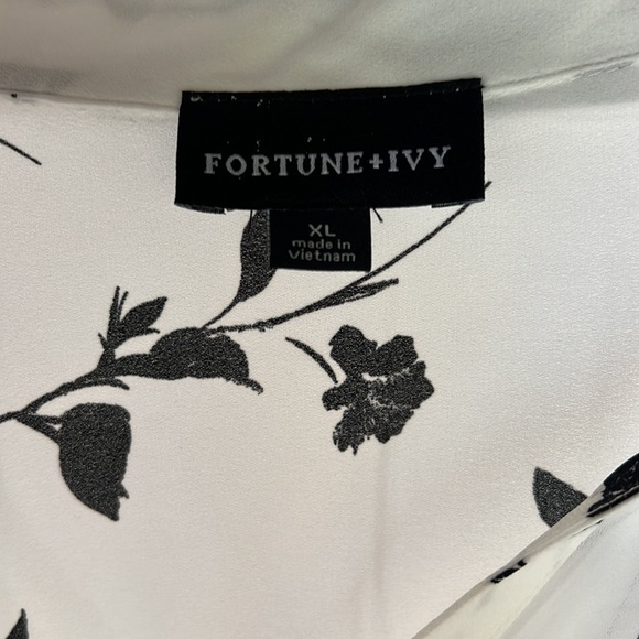 Fortune & Ivy button down blouse - Picture 2 of 4